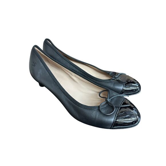 Chanel Uniform Low Heel Pumps Womens Size 39.5 US 8.5 Black Leather Cap Toe - Picture 1 of 10